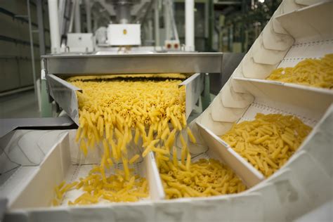 Pasta factory - 1946 : Giovanni Panzani's first factory. Giovanni Panzani, who came from a Tuscan family, opens his first pasta factory and starts selling pastas under the "Francine" brand. This brand name is a tribute to his daughter Françoise. 1949 : The end of the war